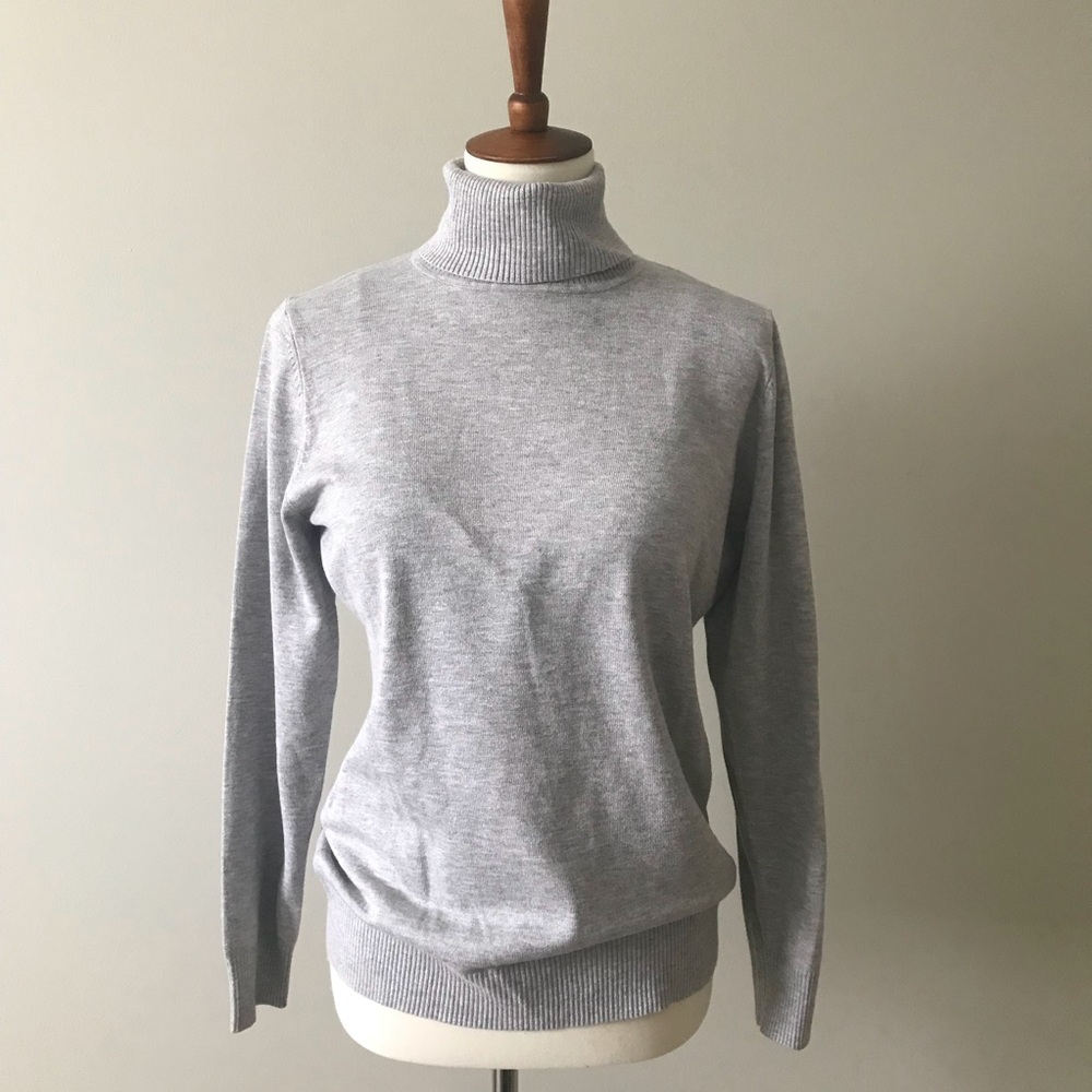 Gray turtleneck sweater